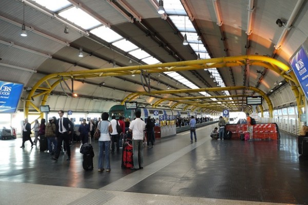 FCO Train station with new monitors 600x400 The Train Station at the Rome Airport (FCO)