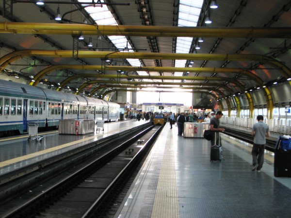 IMG 0206 Train Station FCO 600x449 The Train Station at the Rome Airport (FCO)