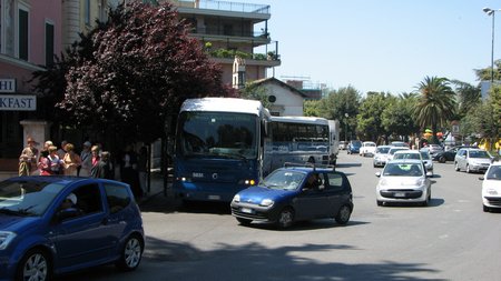 the bus stop at Tivoli img 3944 Tivoli Villa DEste