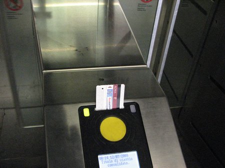 Metro turnstiles 2 IMG 4694