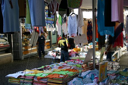 Markets in Rome via sannio - crcrowie, flickr