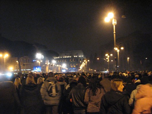 Roman Holidays! Colosseo at New Year's Eve - Longshot