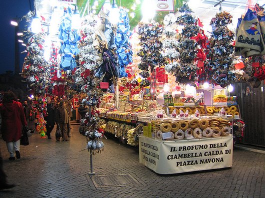 Roman Holidays! Navona XMAS Market 2
