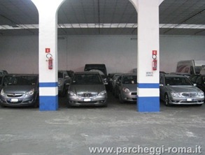AutorimesseCESE3 thumb1 Parking in Rome!