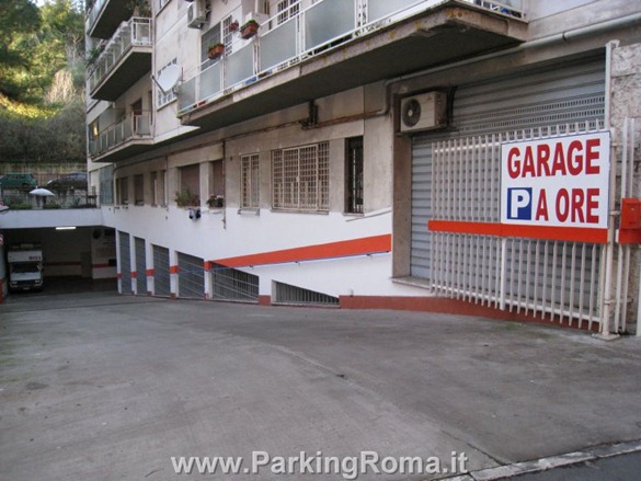 pEroi1 thumb3 Parking in Rome!