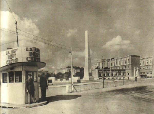 Obelisk1 Futbol in Rome