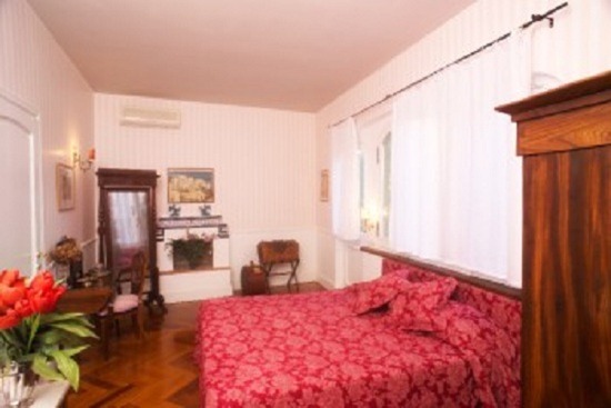 GuestHouseArcoDeiTolomei2 thumb Best Hotels and B&B&rsquo;s in Trastevere
