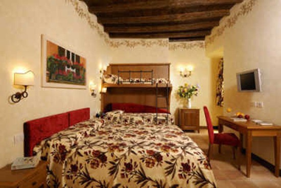 ResidenzaSantaMaria11 thumb Best Hotels and B&B&rsquo;s in Trastevere