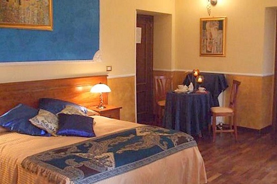 TamarasSuites9 thumb Best Hotels and B&B&rsquo;s in Trastevere