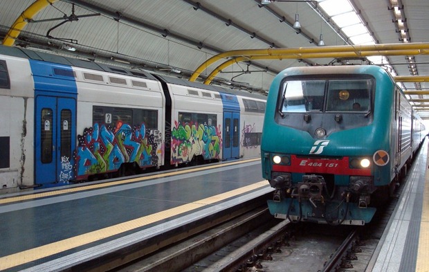 FR1andLeonardoExpressatFCO The FR1 Metropolitan Train To and From the Fiumicino (FCO) Airport
