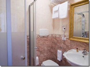 Bed and Breakfast Domus Borgognona 2 thumb The Best Hotels and B&B&rsquo;s Around the Spanish Steps