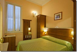 Hotel Centrale venere 1 thumb The Best Hotels and B&B&rsquo;s Around the Spanish Steps