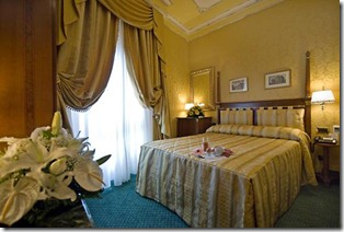 Hotel Manfredi Suite in Rome venere 2 thumb The Best Hotels and B&B&rsquo;s Around the Spanish Steps