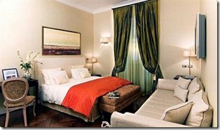 Hotel Vivaldi Luxury Rooms 1 thumb The Best Hotels and B&B&rsquo;s Around the Spanish Steps