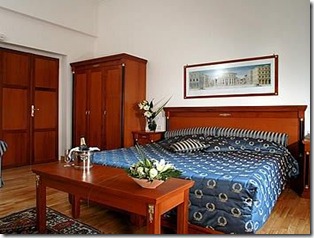 Inn Relais Pierret venere 1 thumb The Best Hotels and B&B&rsquo;s Around the Spanish Steps