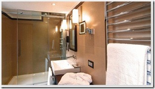 Les Fleurs Luxury House 3 thumb The Best Hotels and B&B&rsquo;s Around the Spanish Steps
