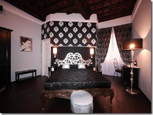 Locanda Del Sole 3 thumb The Best Hotels and B&B&rsquo;s Around the Spanish Steps