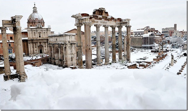 2012 02 Forum in the Snow thumb Snow in Rome   February 2012!