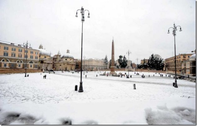 2012 02 Piazza del Popolo in the Snow thumb Snow in Rome   February 2012!