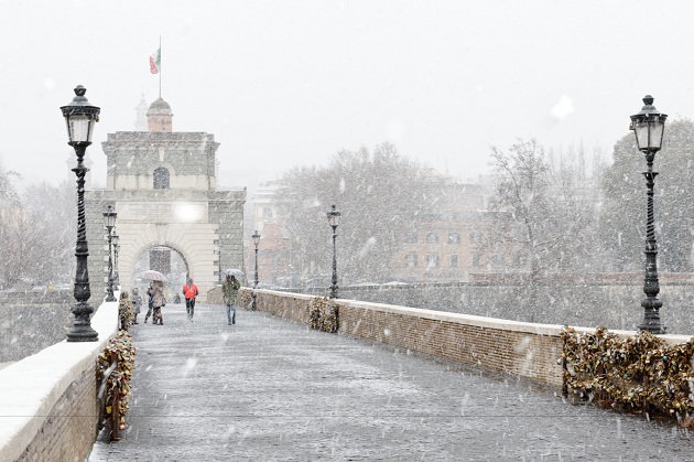 2012-02 Ponte Milvio in Snow 2012 02 Ponte Milvio in Snow Snow in Rome February 2012!