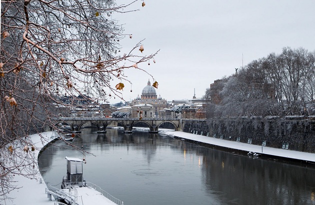 2012-02 Tevere - Rome in Snow 2012 02 Tevere Rome in Snow Snow in Rome February 2012!