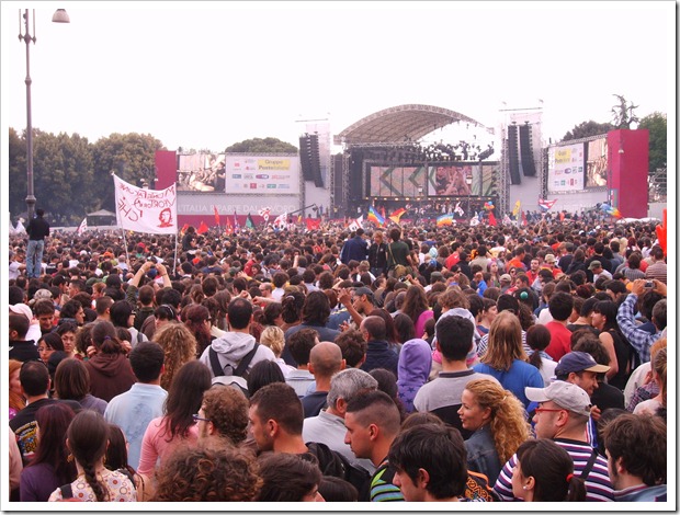 Rome concert 1 5 2007 crowd 2 thumb May 1st, Labor Day Celebrations   &euro;1 Entry Fees Across Italy